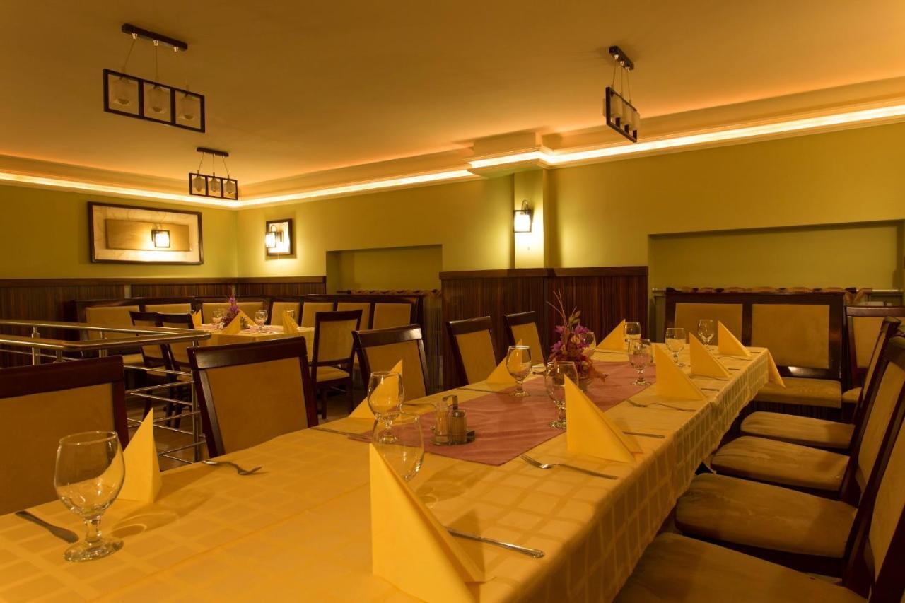 Koeroes Panzio Es Etterem Hotel