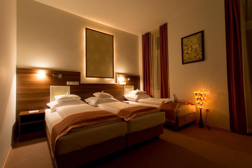Hotel Koeroes Panzio Es Etterem Gyomaendrod