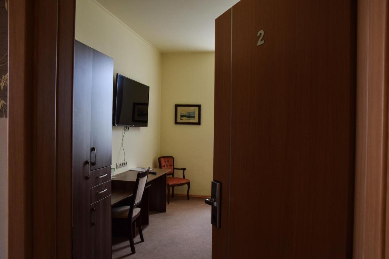 Koeroes Panzio Es Etterem Hotel